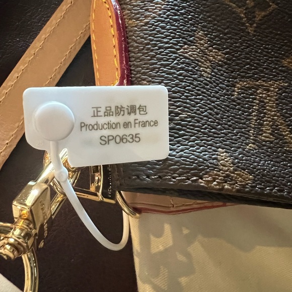New with tags Louis Vuitton Melie handbag - Picture 4 of 9